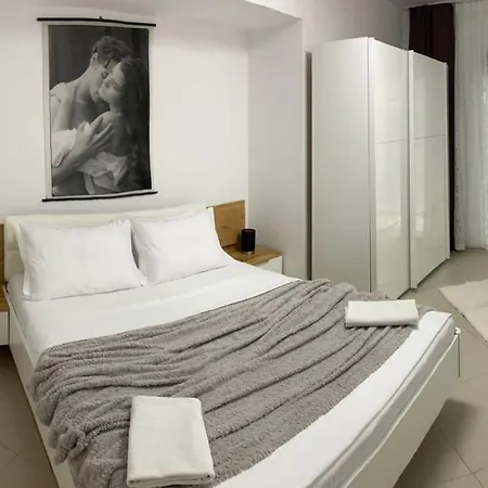 De Silva Black Sea Apartment *
